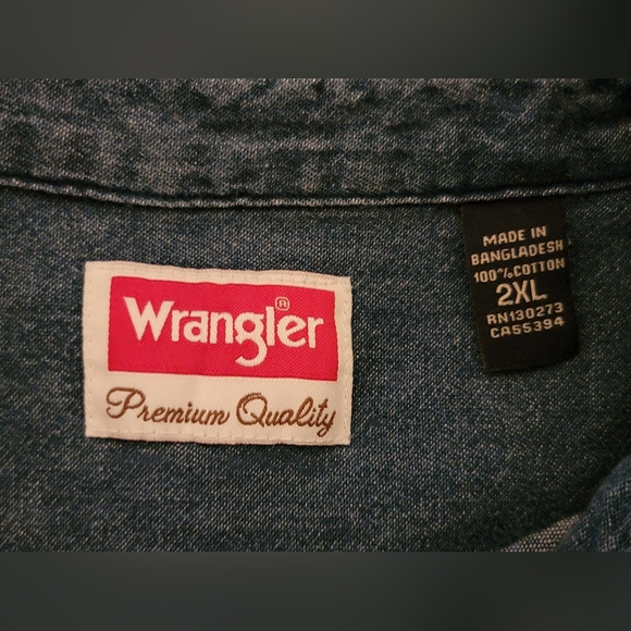 Mens 2XL Wrangler Blue Casual Button Down Shirt LIKE NEW - Picture 4 of 7